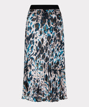 Load image into Gallery viewer, Unveil the beauty of nature with our "Skirt Plisse Animal Roots." Boasting a captivating Animal Roots print, this pleated skirt boasts a graceful plisse detailing and an adjustable fit. Style it with a blouse for an ornate look or with a sweater for a more casual ensemble. Color- Peacock blue, navy and olive green. Pleated design. Pull on. Elastic waist.
