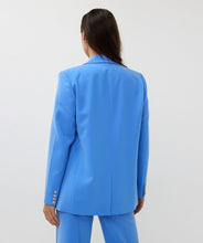 Load image into Gallery viewer, Elevate your look with this EsQualo blazer in an electric blue. Its vibrant color and structured design exude sophistication, while the included gold-tone cufflinks bring a touch of luxury. Perfect for both professional and chic casual outfits, style this versatile blazer with matching trousers, a skirt, or even pair it with jeans. A must-have for any fashion-forward wardrobe.