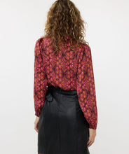 Load image into Gallery viewer, Benitta Basic Sensation Blouse - EsQualo F2414515