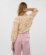 Load image into Gallery viewer, Sunshine meets subtle gold shimmer in the Sella Solar Blouse by EsQualo. Designed with a fluid silhouette and lightweight drape, this relaxed top brings summer ease to any wardrobe. A soft geometric-inspired print gives the look an artful finish, while the breathable fabric makes it perfect for styling from brunch to beach strolls.