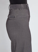 Load image into Gallery viewer, Close up photo of sideview of black sheen line jean.