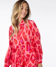 Load image into Gallery viewer, This button-through dress features a bow detail at the waist, giving it a feminine touch and making it an eye-catching piece. It is an ideal option for bringing some color back into your wardrobe post-winter.