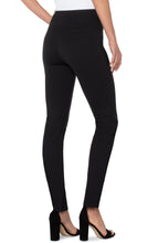 Load image into Gallery viewer, The Pearl Pull-On Leggings are a comfortable and versatile wardrobe staple! Perfect for any occasion, from active wear to everyday wear, the pull-on legging in super stretch fabric offers the perfect blend of comfort and style that you'll reach for time and time again.