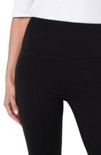 Load image into Gallery viewer, The Pearl Pull-On Leggings are a comfortable and versatile wardrobe staple! Perfect for any occasion, from active wear to everyday wear, the pull-on legging in super stretch fabric offers the perfect blend of comfort and style that you'll reach for time and time again.