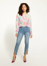 Load image into Gallery viewer, With a stylish and contemporary design, these ankle denim pants feature trendy front slits for a sophisticated touch. A subtle touch of shimmer adorns the front splits, adding a touch of sparkle with every stride. Simply slip them on like leggings and you're ready to go.