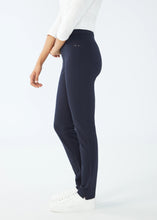 Load image into Gallery viewer, Our pull-on jeggings, crafted in body-hugging PDR, offer ultimate comfort and ease of wear. They come equipped with our unique Wonderwaist tummy-tuck panel, making them an ideal choice for daily wear.