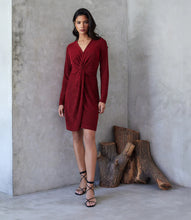 Load image into Gallery viewer, Crafted from a flexible and stretchy fabric enhanced with shimmering metallic threads, this dress seamlessly combines comfort and style. Ideal for formal events, it is sure to capture attention.