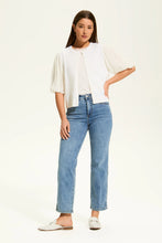 Load image into Gallery viewer, These fabulous jeans feature pearl embellishments along the side leg, adding a touch of elegance to their timeless design. With a high-rise waist and a straight-leg shape, they offer a flattering fit and classic style. The cropped length, with an inseam of 28 inches, makes them perfect for pairing with heels or flats. A perfect jean for the warmer months!