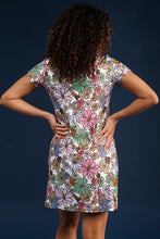 Load image into Gallery viewer, Step into spring with The Agnes Dress in Daisy Smitten by Smith & Quinn. This charming dress features a delightful daisy print and a flattering silhouette. Made from S & Q's Signature Stretch fabric, it's wrinkle-resistant and machine washable. Perfect for any occasion, this dress is a must-have addition to your collection. Pair it with your favorite accessories for a chic and effortless look.
