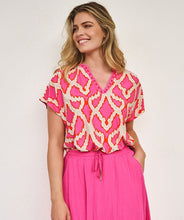 Load image into Gallery viewer, Elevate your wardrobe with the EsQualo Telse Top Beads Disco Spark. This chic top features intricate bead detailing that catches the light beautifully, ensuring you stand out in any setting. Crafted with high-quality materials, it offers both comfort and sophistication. Whether paired with jeans for a casual look or a skirt for a night out, this top is a must-have for fashion enthusiasts.