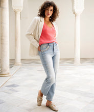 Load image into Gallery viewer, Enhance your wardrobe with this pair of jeans that features a straight cut, very slight distressing and intricate broderie and bronze embellishment detailing on the pockets, adding a touch of sophistication to this versatile and comfortable basic jean.