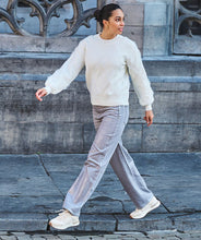 Load image into Gallery viewer, These metallic-coated pants reflect light beautifully, creating a stunning sheen. Featuring five pockets, a straight-leg fit, and a mid-rise waist, they are made from 100% cotton. These versatile jeans can effortlessly transition from everyday wear to a special event outfit, adding a touch of casual elegance.