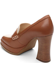 Load image into Gallery viewer, This versatile heeled loafer provides a modern update to a classic style. Effortlessly pair it with cropped trousers for an elegant ensemble, or choose a laid-back look with our fabulous range of denim.
