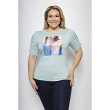 Load image into Gallery viewer, FINAL SALE CURVY VERA BLACK PRINTED TEE