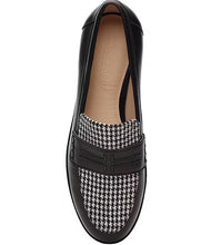 Load image into Gallery viewer, The houndstooth pattern, renowned for its classic black and white hues, lends a touch of elegance and versatility to these slip-on loafers. Ideal for elevating a business ensemble or complementing casual wear, these loafers are a superb addition to any wardrobe.
