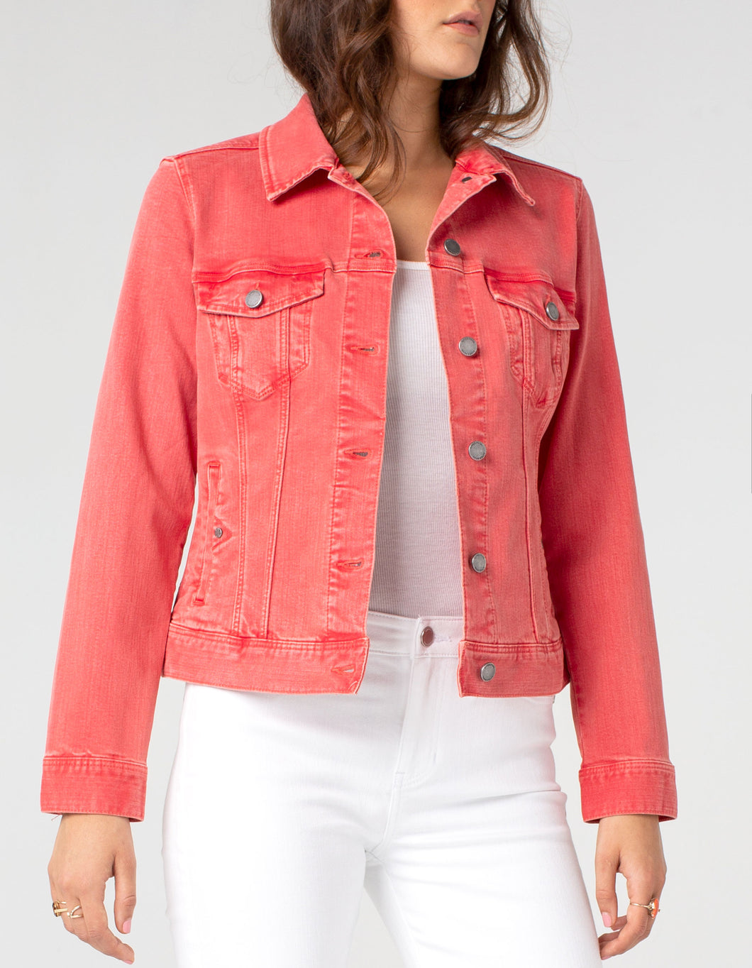 Liverpool Los Angeles's jean jacket is a perfect go-to layering item that adds just the right touch to any outfit. Lovely stretch, our Celeste jacket in a coral color has the perfect recovery design that will keep its shape after wear.    Color - Coral Fins. 23