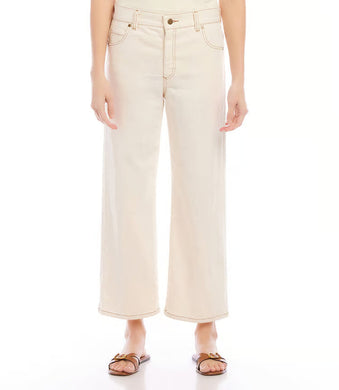 Crafted with a blend of cotton and elastane, these cropped wide-leg jeans feature five pockets and offer both versatility and effortless style. Wear them with a casual tee for a relaxed vibe or pair them with a chic blouse for a sophisticated touch.