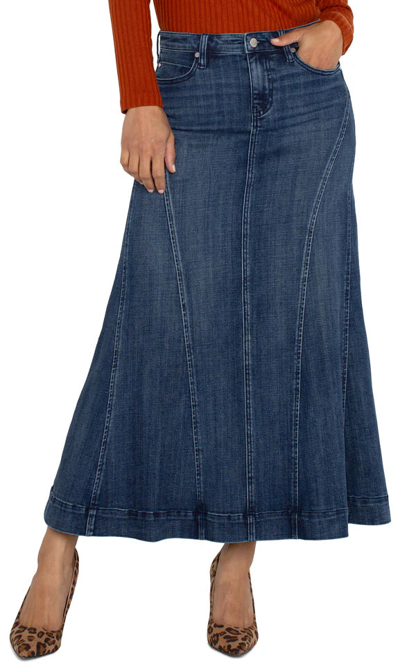 Our Mermaid Maxi Skirt features five pockets and is crafted from premium, soft, stretchable denim that conforms to your movements, guaranteeing comfort, style, and an impeccable fit throughout the day!