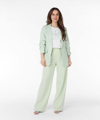 These gorgeous City Trousers in Pistachio are back in stock. With an elastic waistband and a wide leg design, they provide both comfort and style. Dress them up with heels or down with sneakers - the choice is yours. A must-have for any fashion-savvy wardrobe.
