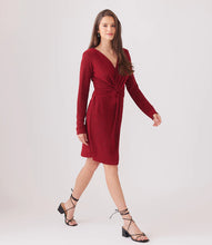 Load image into Gallery viewer, Crafted from a flexible and stretchy fabric enhanced with shimmering metallic threads, this dress seamlessly combines comfort and style. Ideal for formal events, it is sure to capture attention.
