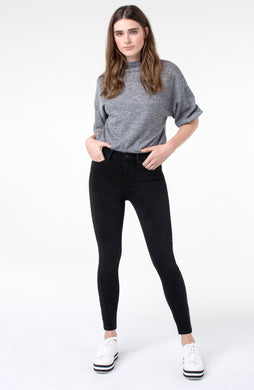 This silky soft black wash jean will keep you feeling relaxed all day long while maintaining style. Look no further for incomparable stretch and comfort! Super versatile and easy to dress up or down.