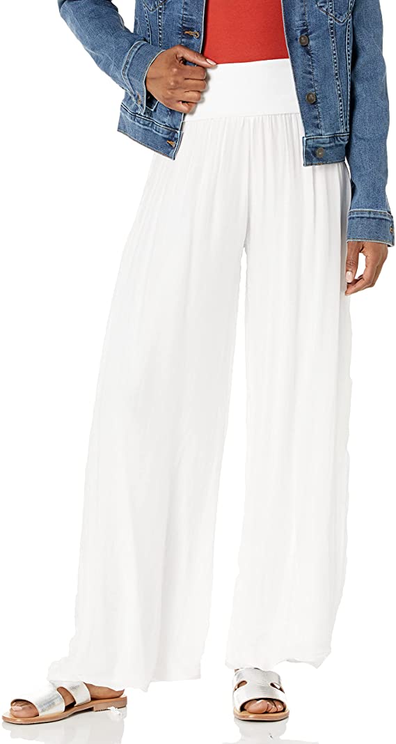 Our beautiful Adina palazzo pant has an amazing knit fabric underneath a silk overlay.  A flowy and relaxed fit gives this fabulous pant both style and comfort at the same time.  Wear to the beach or to lunch, out to dinner, or a garden party or wear just lounge around the house, you can't go wrong with this stunning pant.  Pair with our M Made In Italy silk tops for a complete fashionable look!